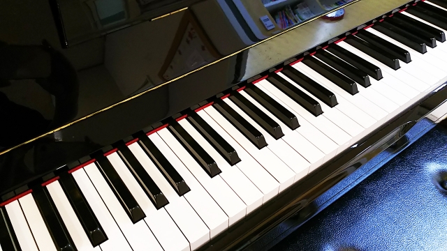 piano hotel